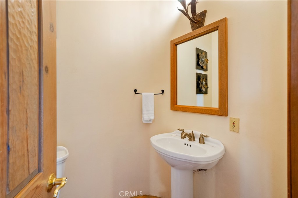 7568 Creston, Paso Robles, CA 93446