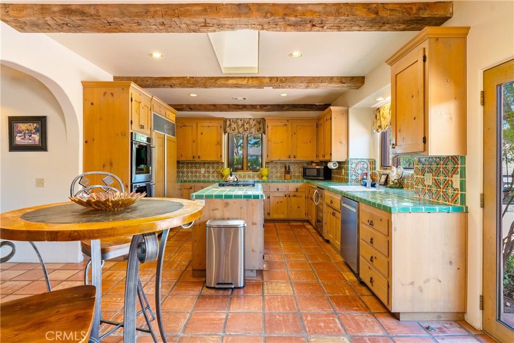 7568 Creston, Paso Robles, CA 93446