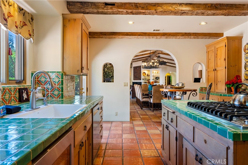 7568 Creston, Paso Robles, CA 93446