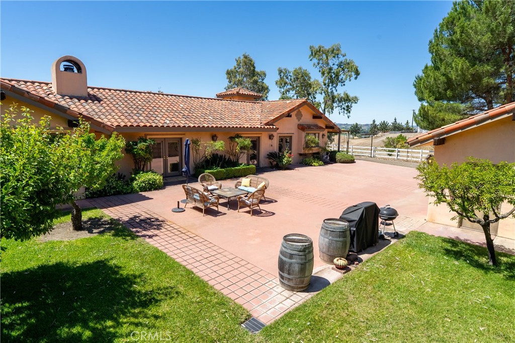 7568 Creston, Paso Robles, CA 93446