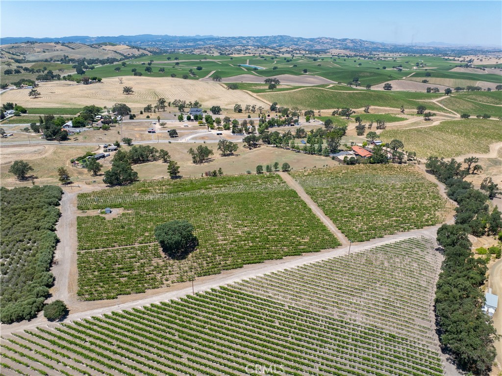 175 White Hawk, Templeton, CA 93465
