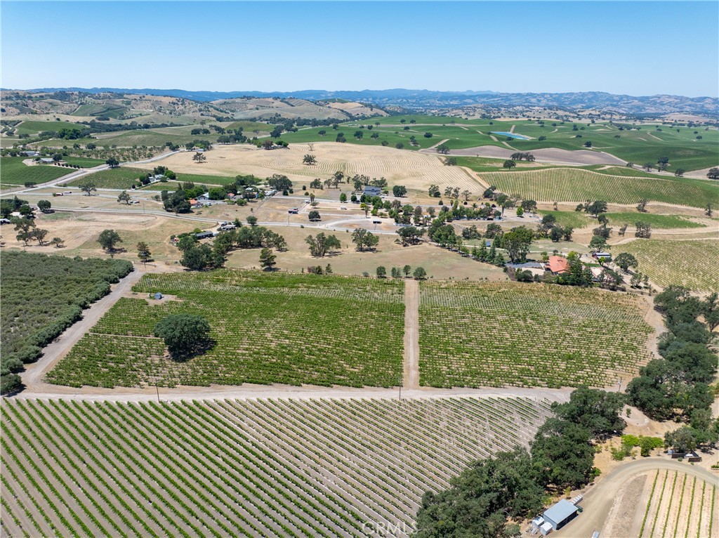 175 White Hawk, Templeton, CA 93465