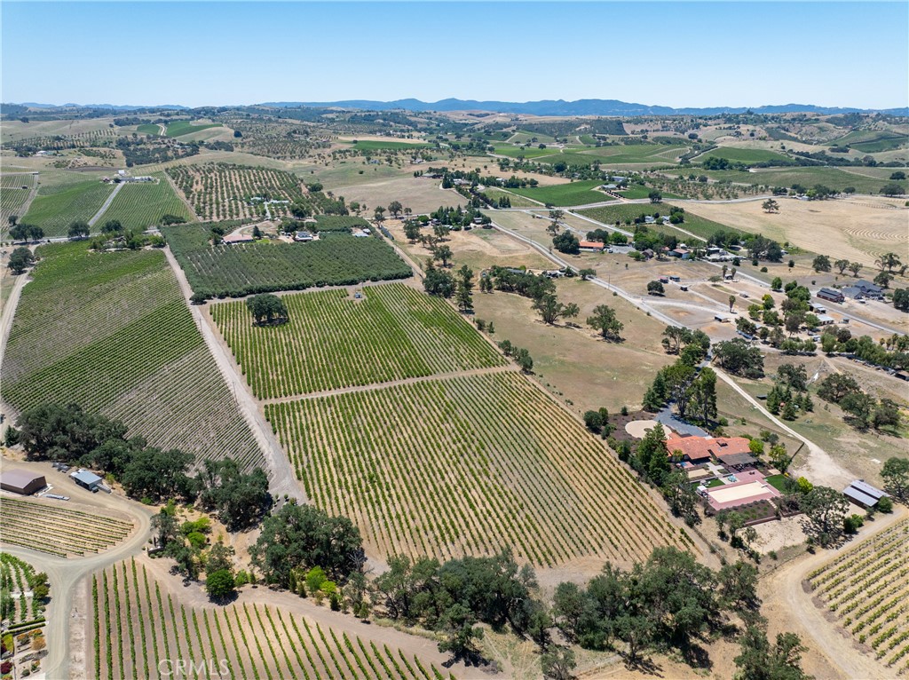 175 White Hawk, Templeton, CA 93465