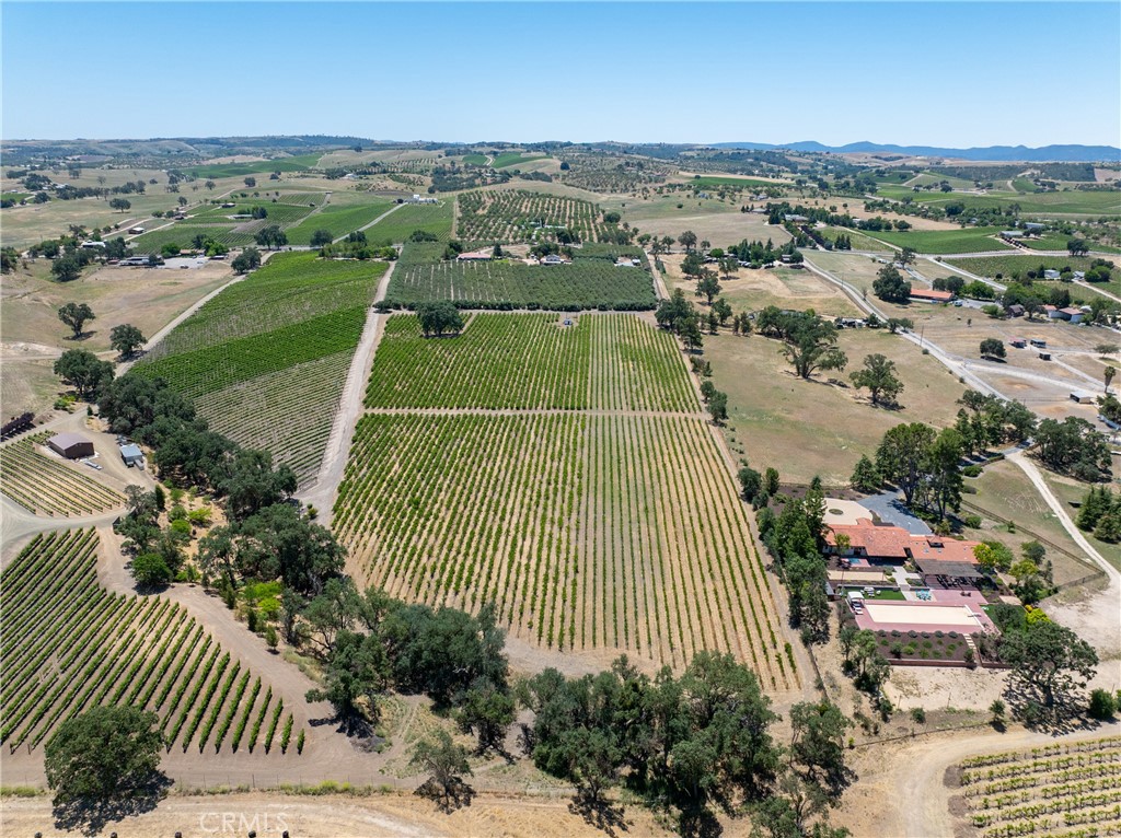 175 White Hawk, Templeton, CA 93465