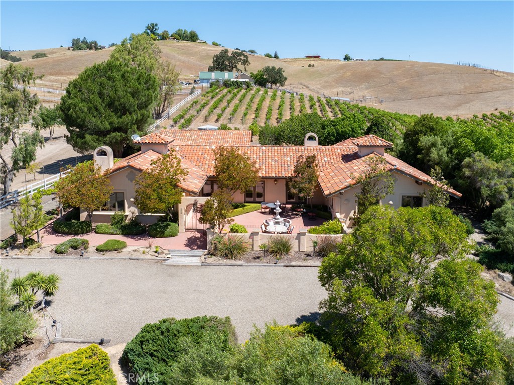 175 White Hawk, Templeton, CA 93465