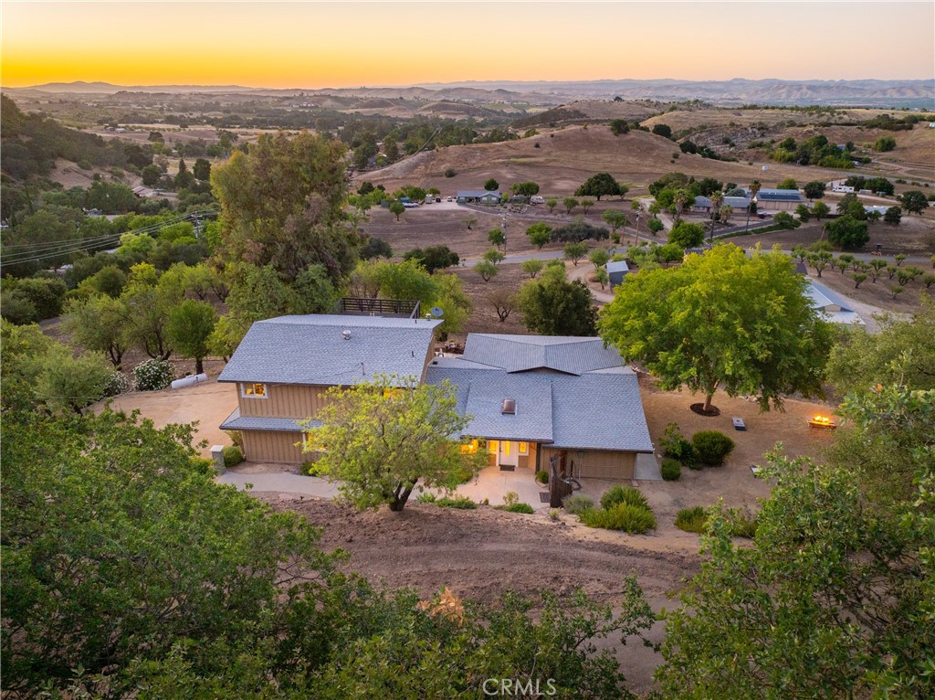 1745 Adelaida, Paso Robles, CA 93446