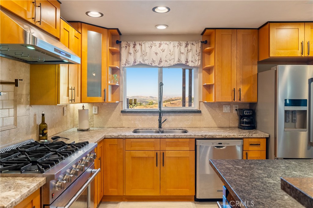 1745 Adelaida, Paso Robles, CA 93446