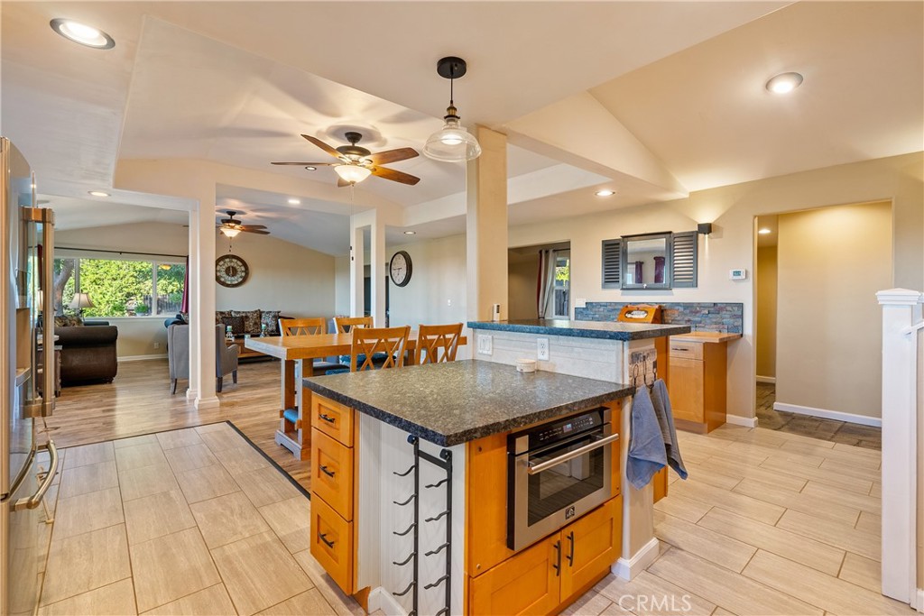1745 Adelaida, Paso Robles, CA 93446