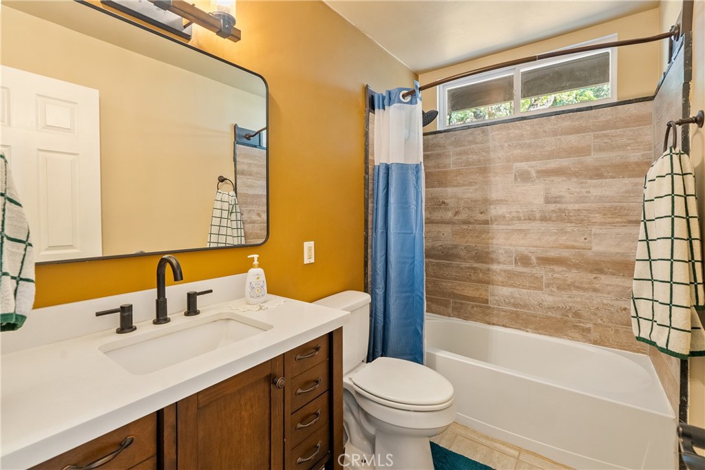 1745 Adelaida, Paso Robles, CA 93446