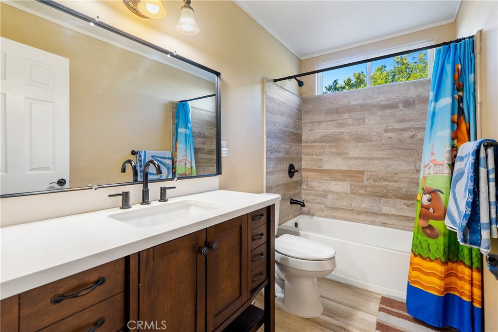 1745 Adelaida, Paso Robles, CA 93446