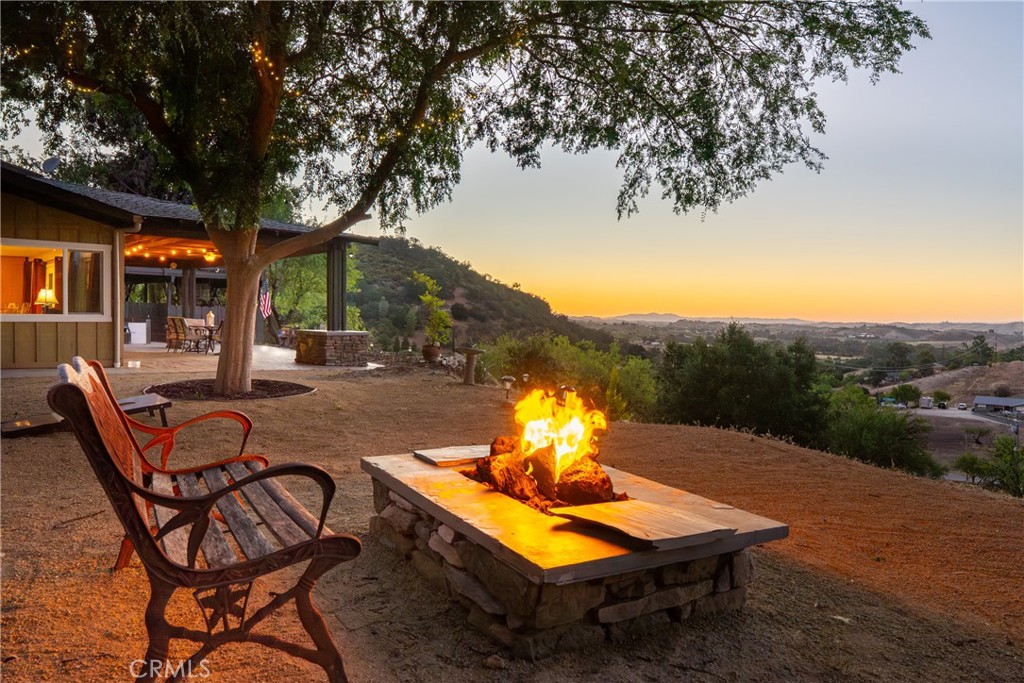 1745 Adelaida, Paso Robles, CA 93446