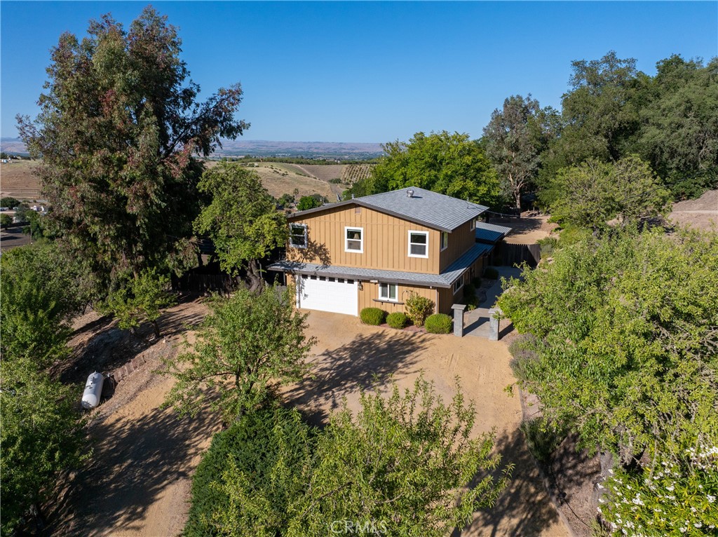 1745 Adelaida, Paso Robles, CA 93446