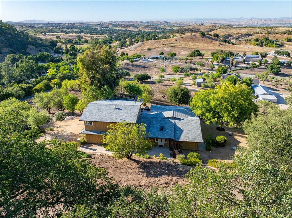 1745 Adelaida, Paso Robles, CA 93446
