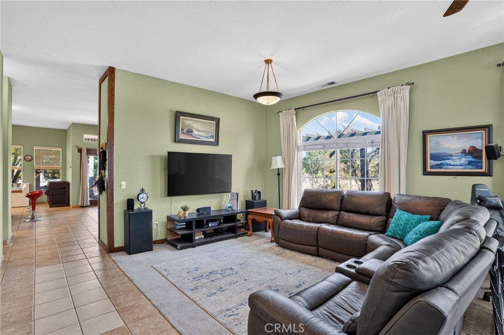 5696 Loma Real, Paso Robles, CA 93446