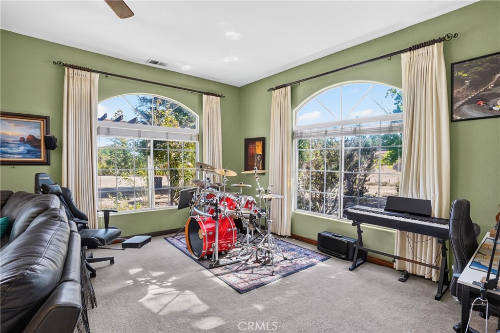 5696 Loma Real, Paso Robles, CA 93446