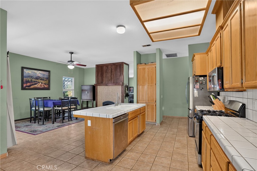 5696 Loma Real, Paso Robles, CA 93446
