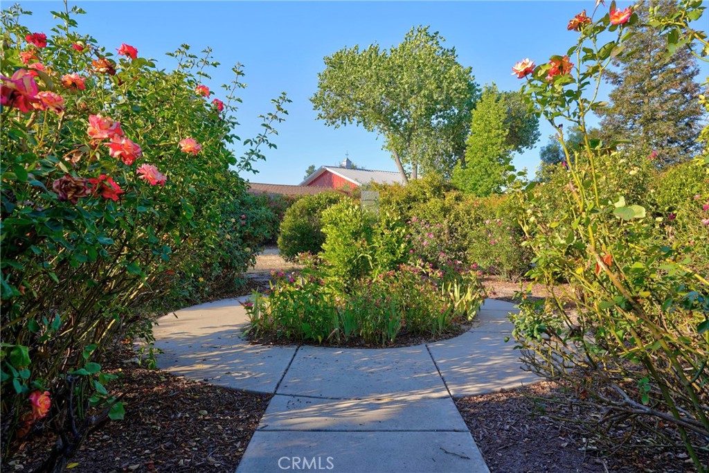 5696 Loma Real, Paso Robles, CA 93446