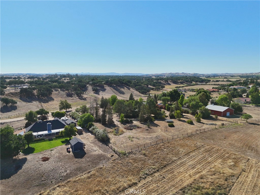 5696 Loma Real, Paso Robles, CA 93446