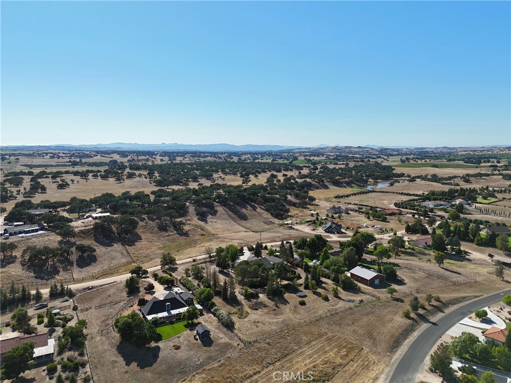 5696 Loma Real, Paso Robles, CA 93446