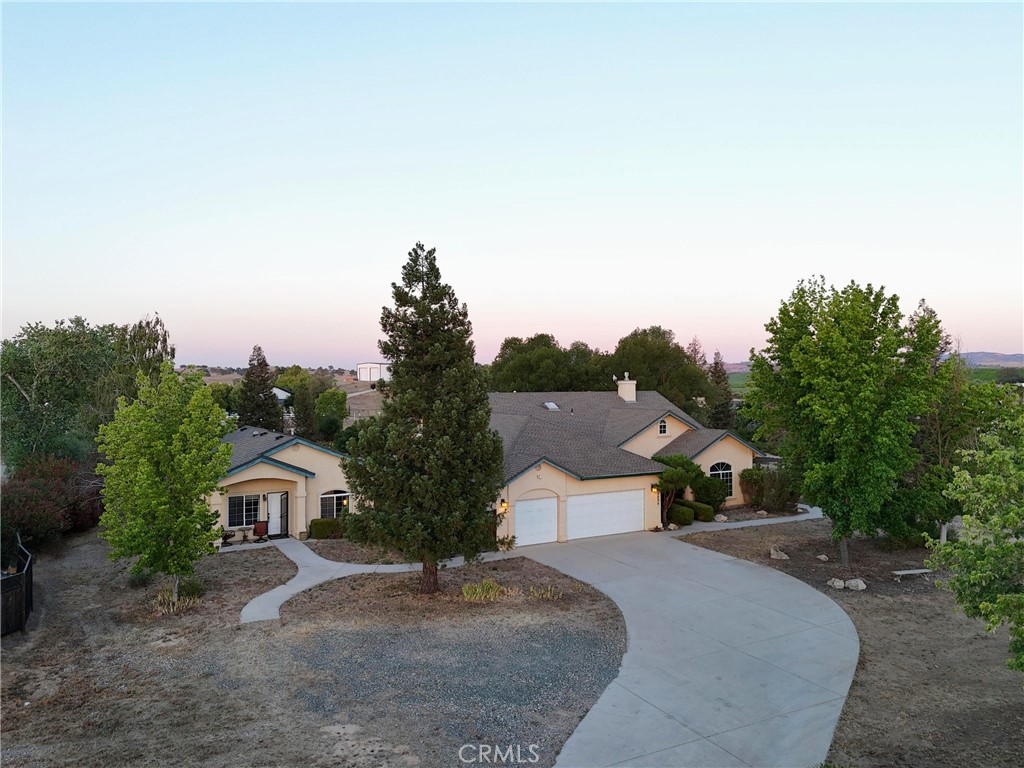 5696 Loma Real, Paso Robles, CA 93446