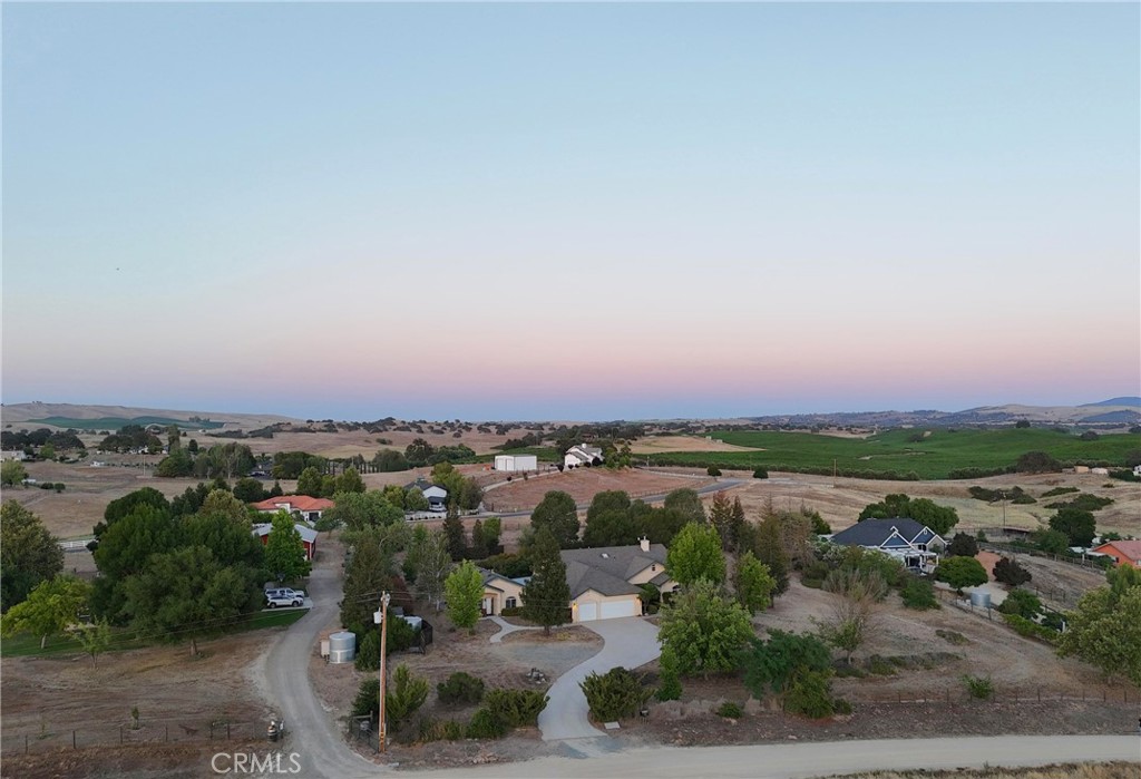 5696 Loma Real, Paso Robles, CA 93446