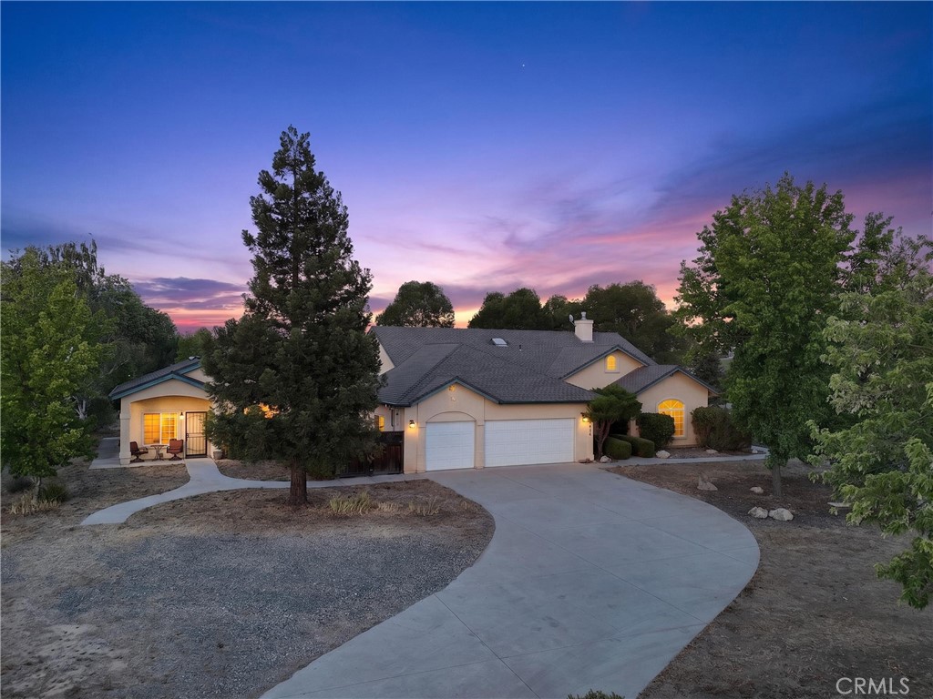 5696 Loma Real, Paso Robles, CA 93446