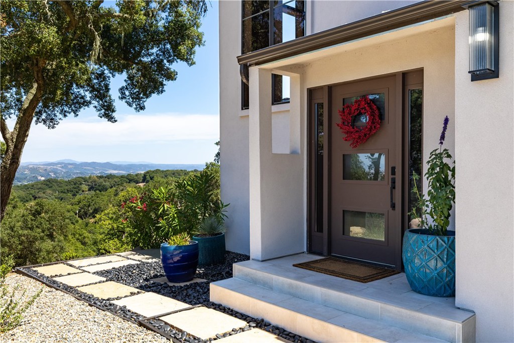 2570 Alturas, Atascadero, CA 93422