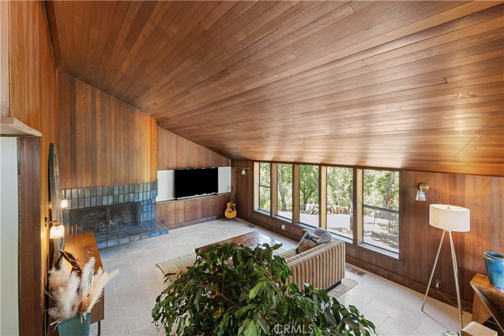 2570 Alturas, Atascadero, CA 93422