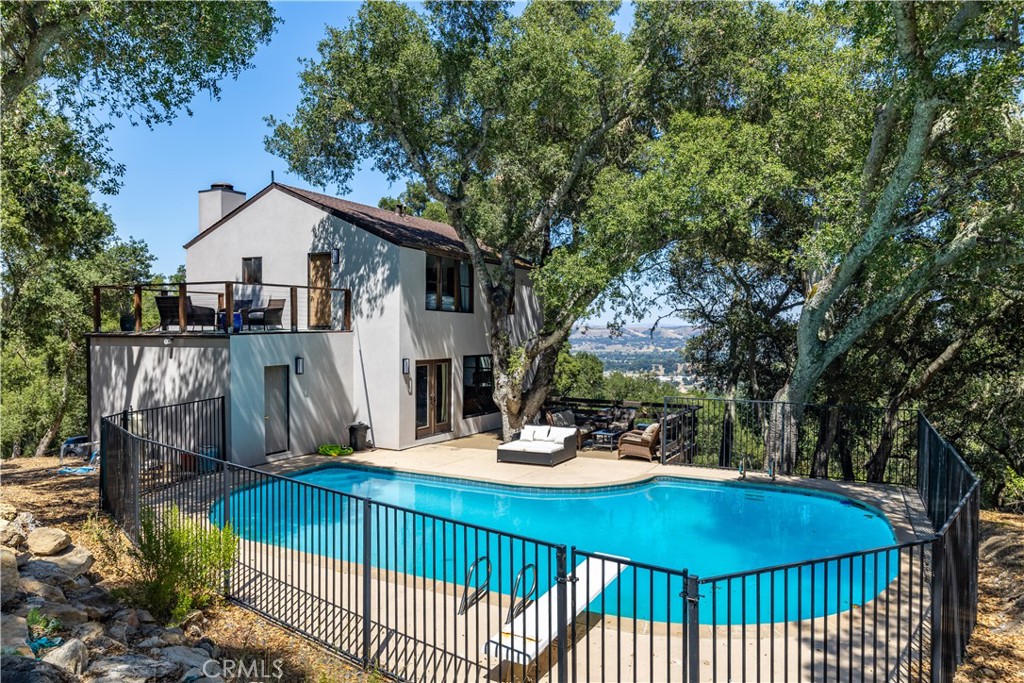 2570 Alturas, Atascadero, CA 93422