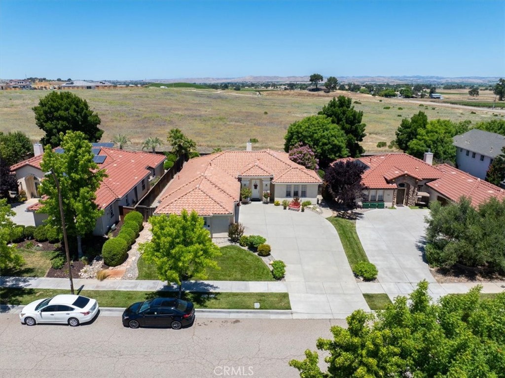 721 Lenox Ct, Paso Robles, CA 93446