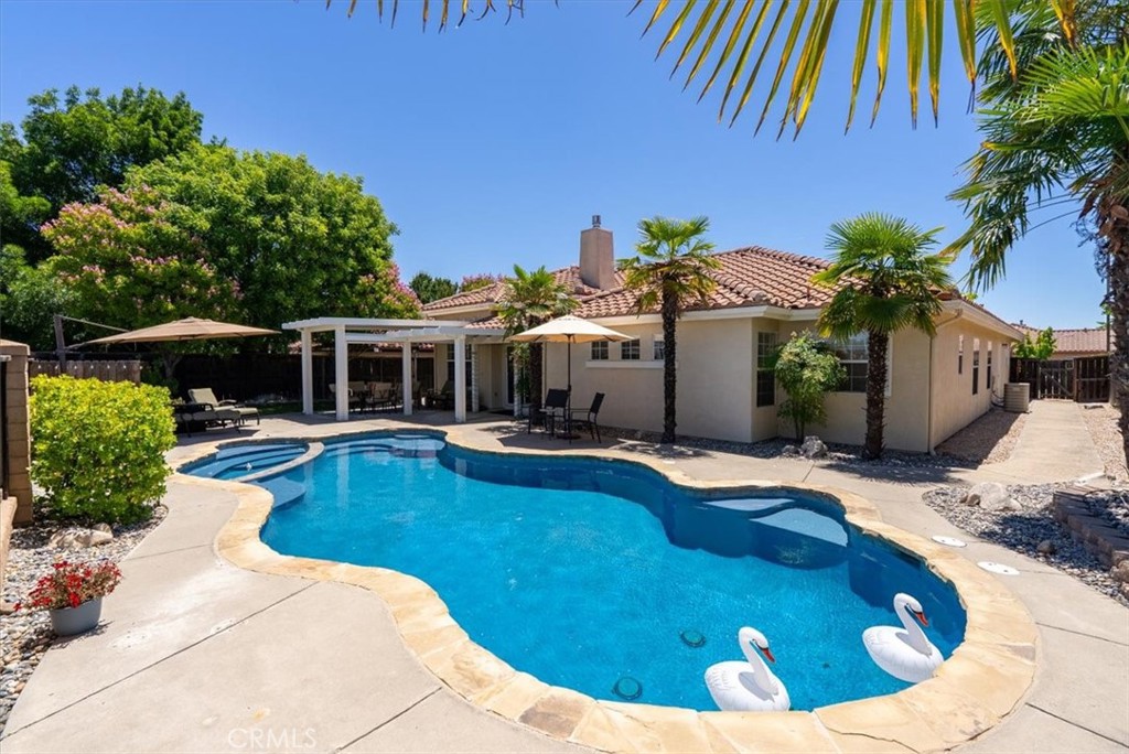 721 Lenox Ct, Paso Robles, CA 93446