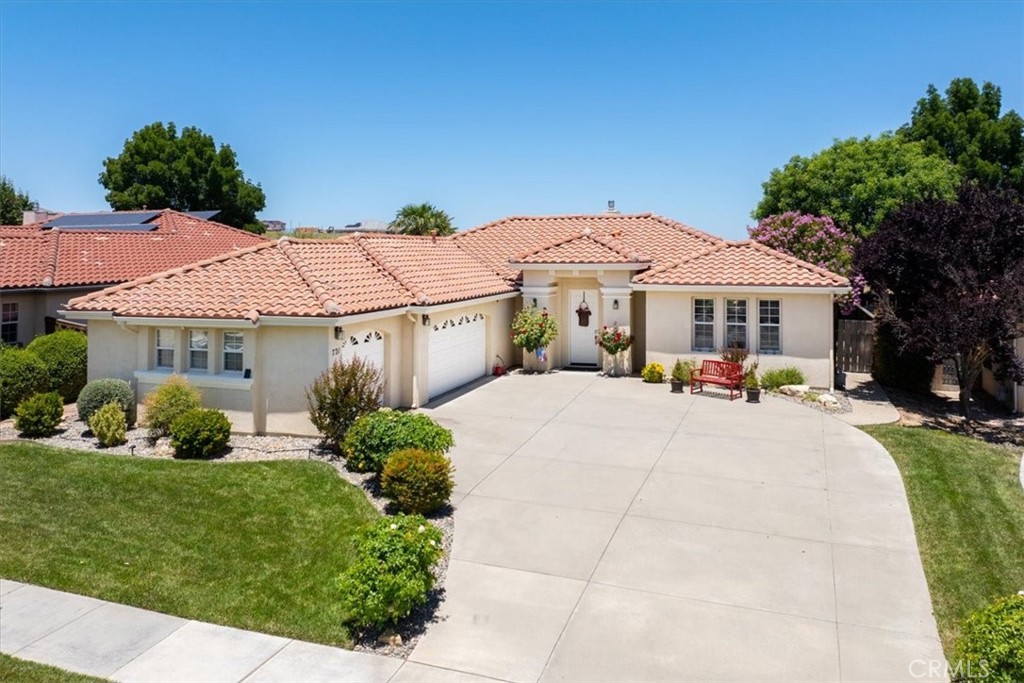721 Lenox Ct, Paso Robles, CA 93446
