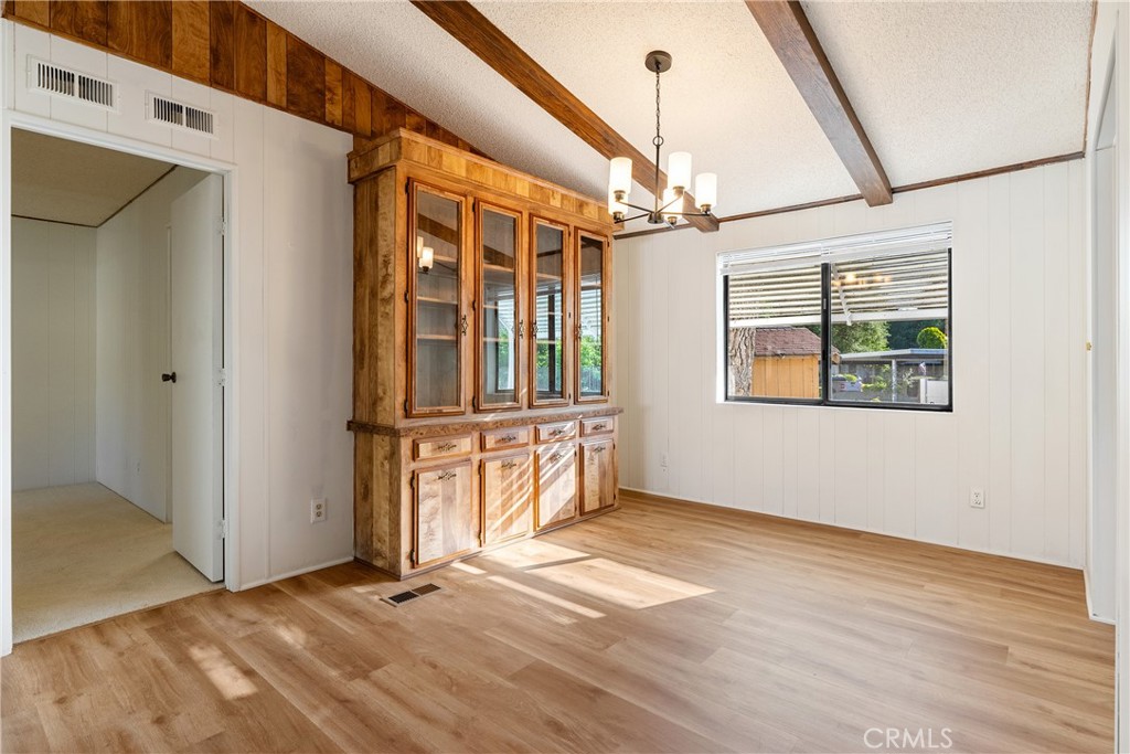 32 Via Santa Barbara, Paso Robles, CA 93446