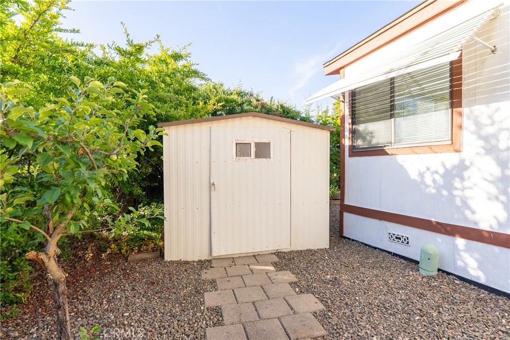 32 Via Santa Barbara, Paso Robles, CA 93446