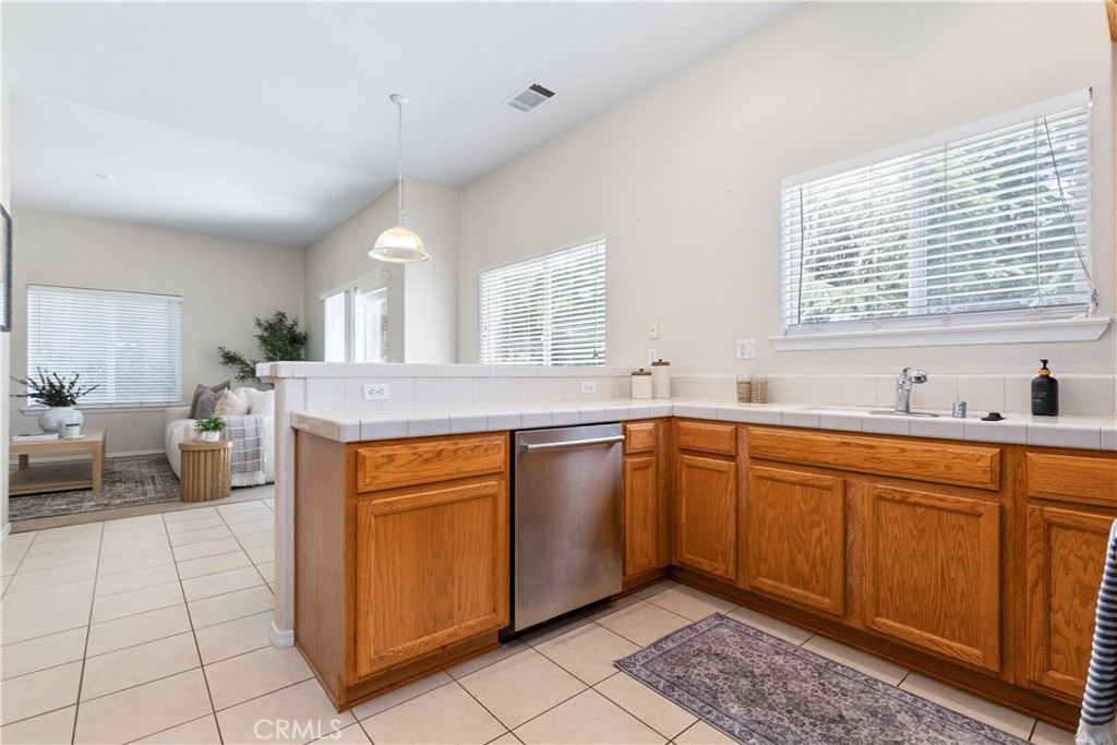 145 Via Camelia, Paso Robles, CA 93446