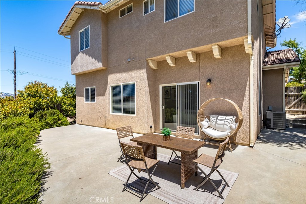 145 Via Camelia, Paso Robles, CA 93446