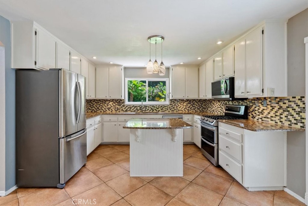 1712 Current, Paso Robles, CA 93446