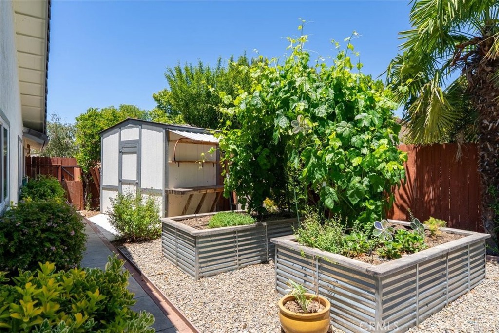 1712 Current, Paso Robles, CA 93446