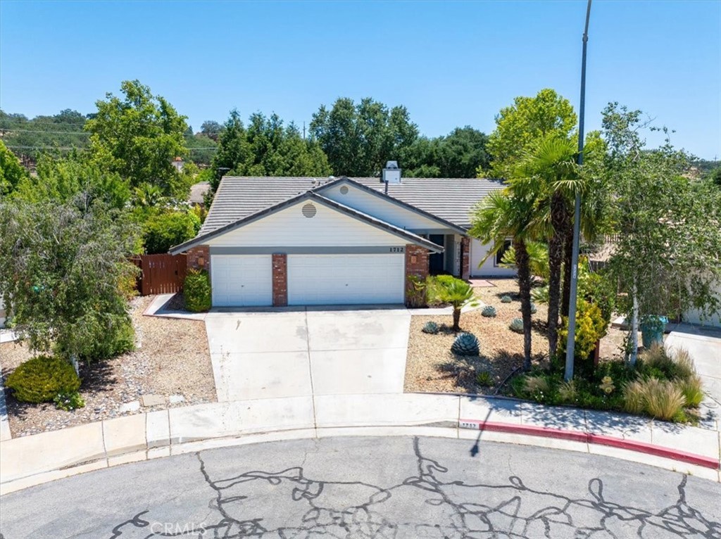 1712 Current, Paso Robles, CA 93446