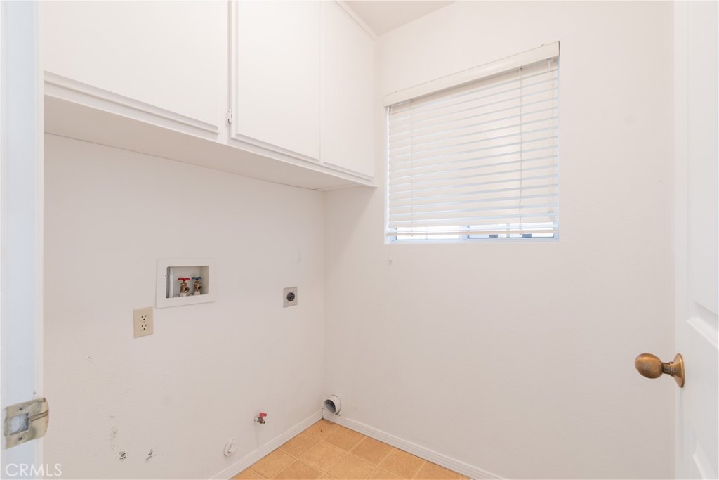 927 Saint Ann Dr, Paso Robles, CA 93446