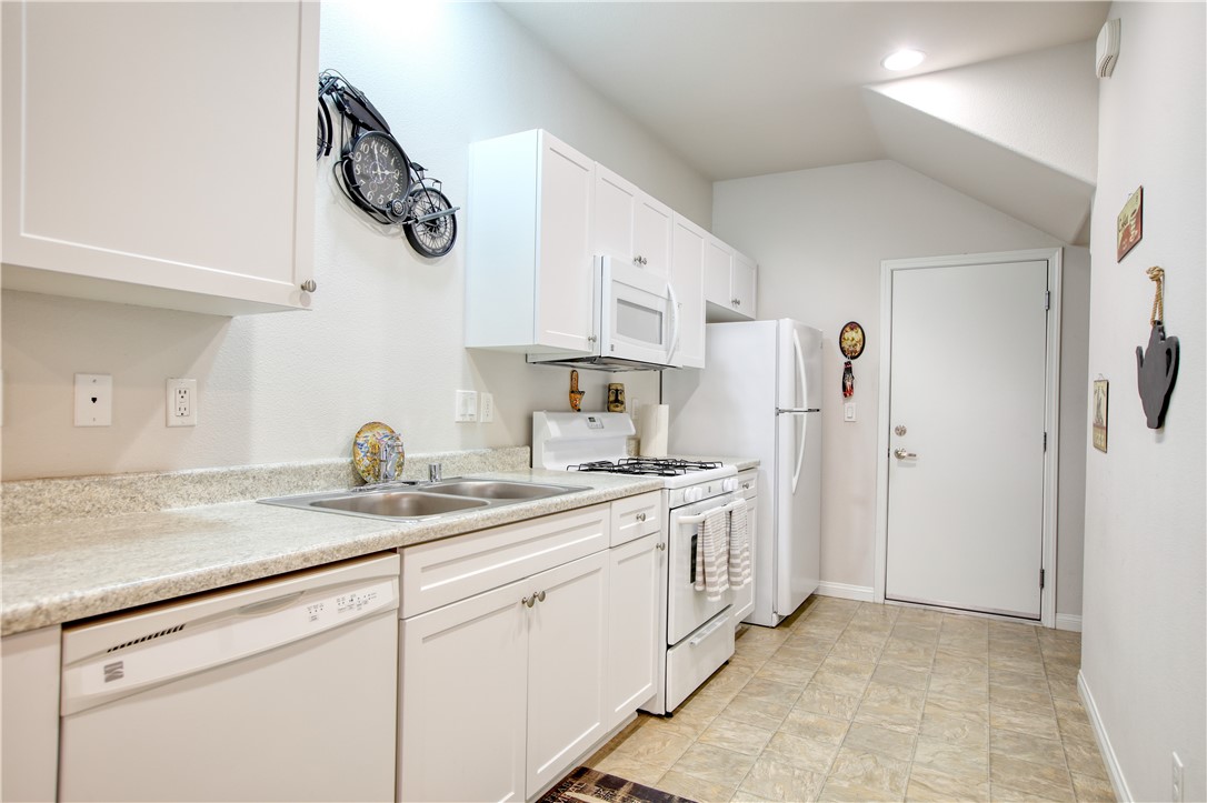 864 Lawrence, San Luis Obispo, CA 93401