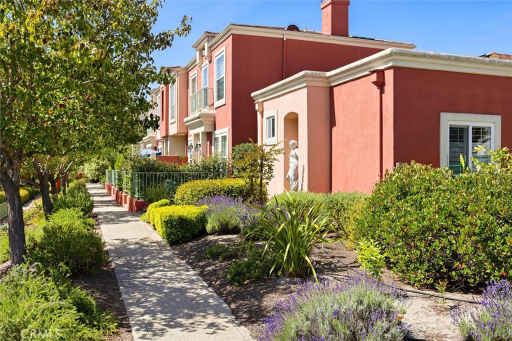 769 Mutsuhito Ave, San Luis Obispo, CA 93401