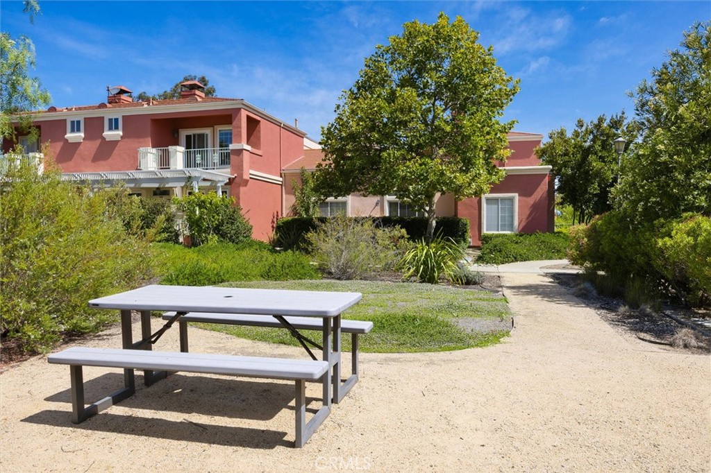 769 Mutsuhito Ave, San Luis Obispo, CA 93401