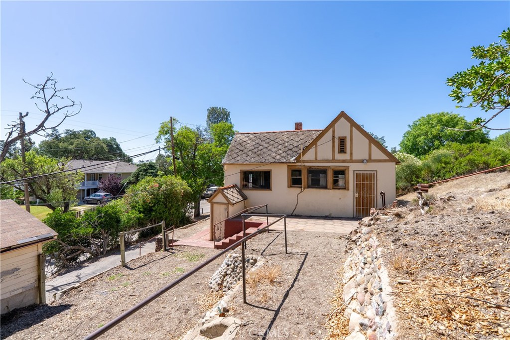 1849 Locust, Paso Robles, CA 93446