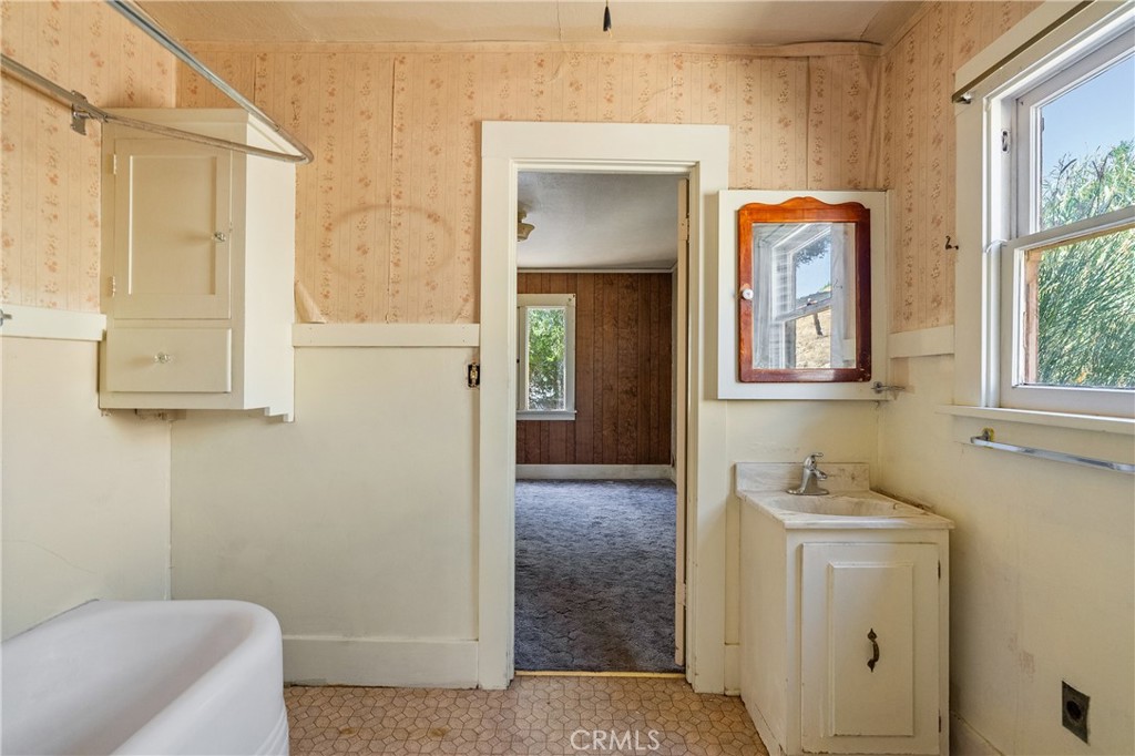 1849 Locust, Paso Robles, CA 93446