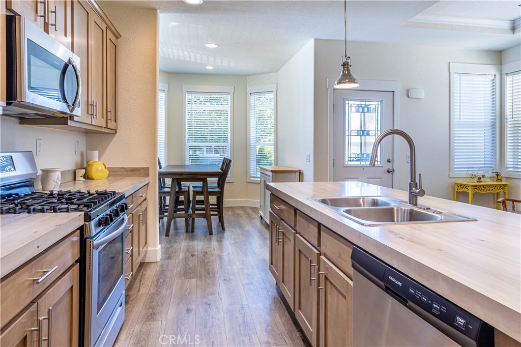 391 Lark Dr, Paso Robles, CA 93446