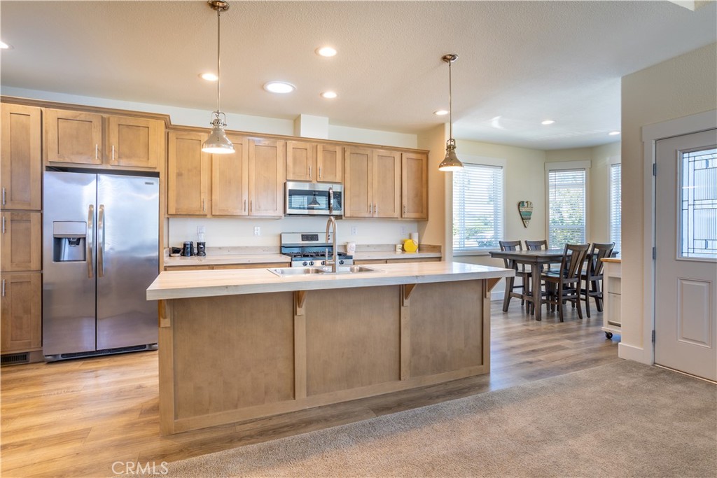 391 Lark Dr, Paso Robles, CA 93446