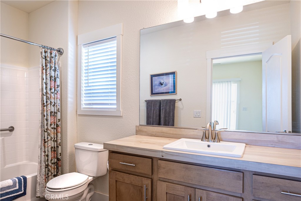 391 Lark Dr, Paso Robles, CA 93446