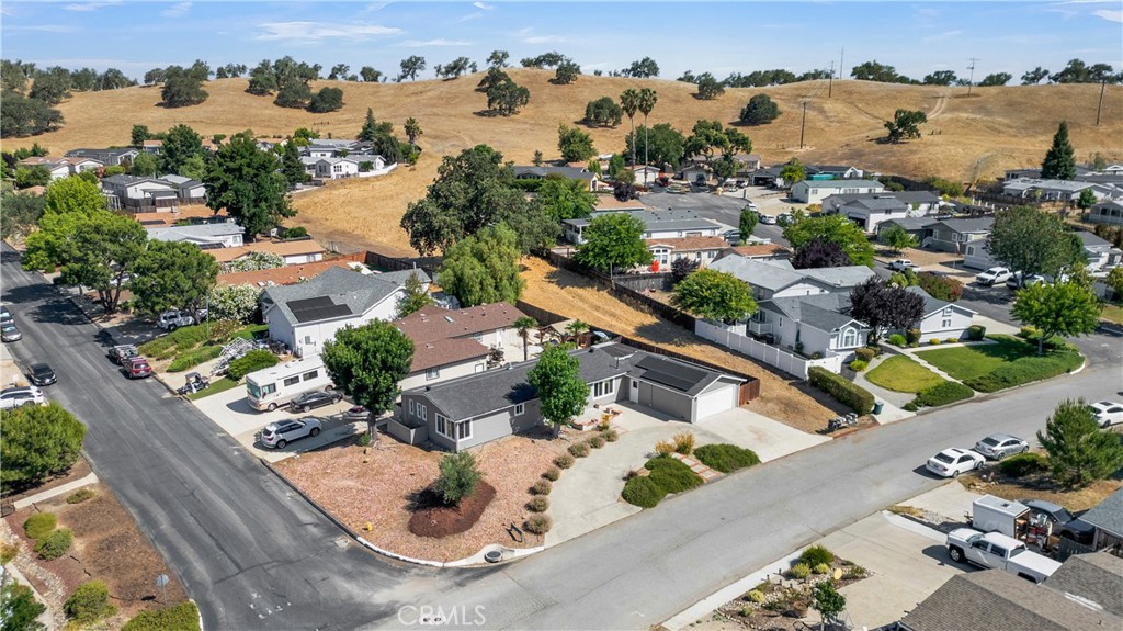 2425 Bridle Trail Ln, Paso Robles, CA 93446