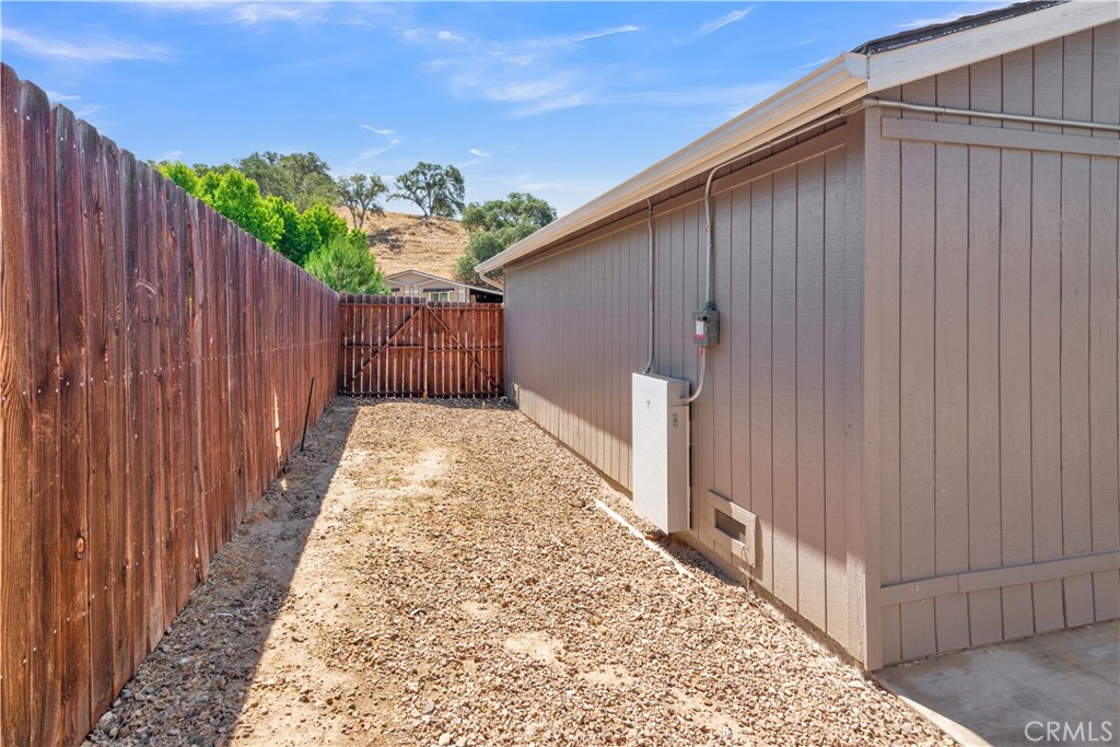 2425 Bridle Trail Ln, Paso Robles, CA 93446